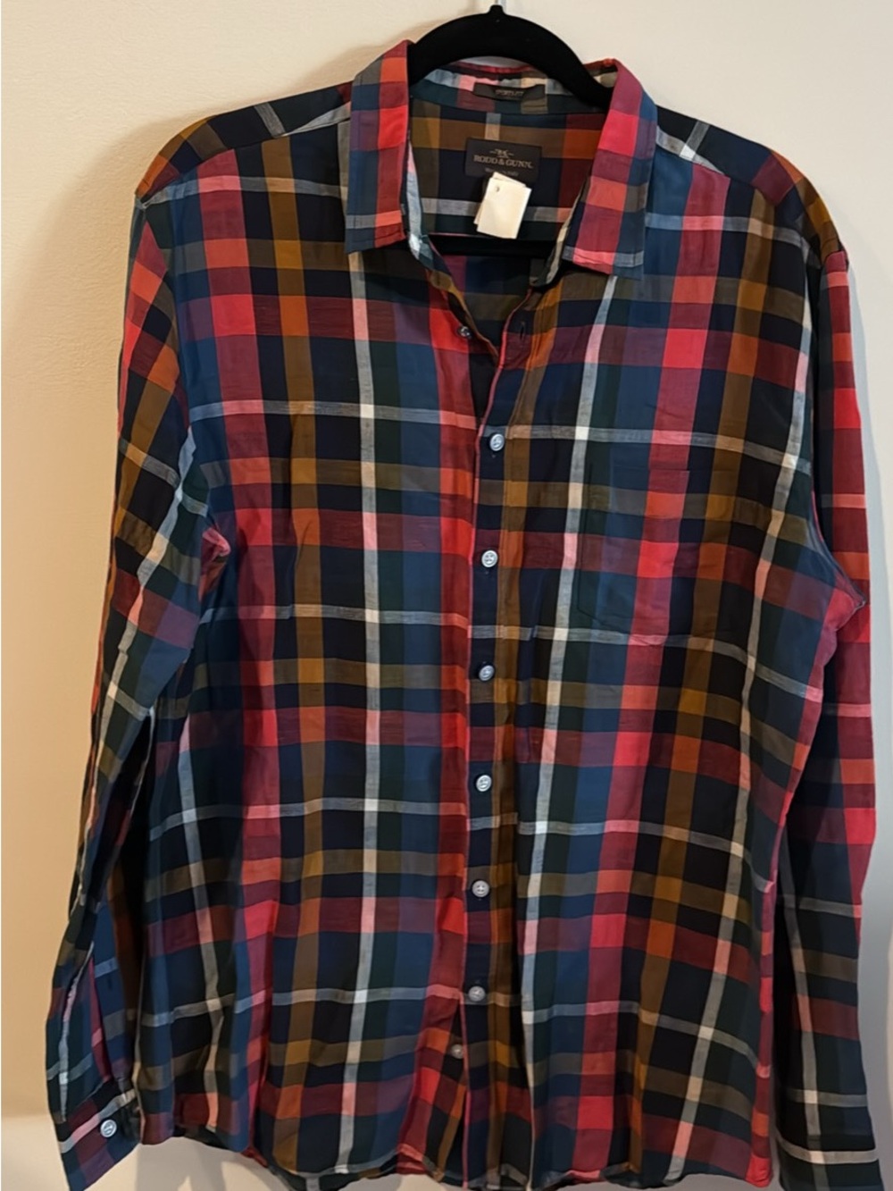 Brodd & Gunn Men's Red Navy Plaid Button-Up Shirt